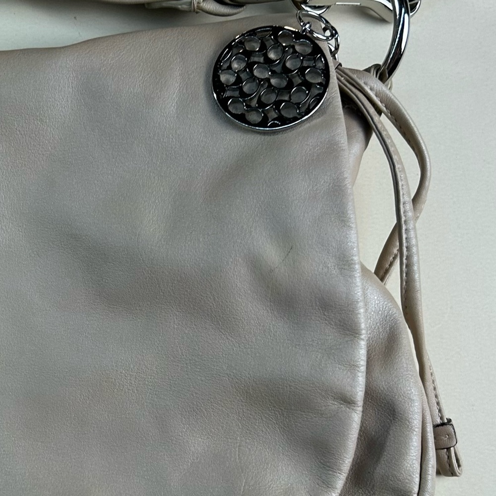 Coach Cream Shoulder Bag - Picture 3 of 12